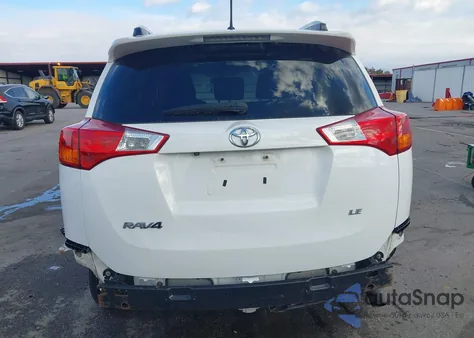 2015 Toyota Rav4 Le z USA, uszkodzony, nr VIN 2T3ZFREV7FW138928